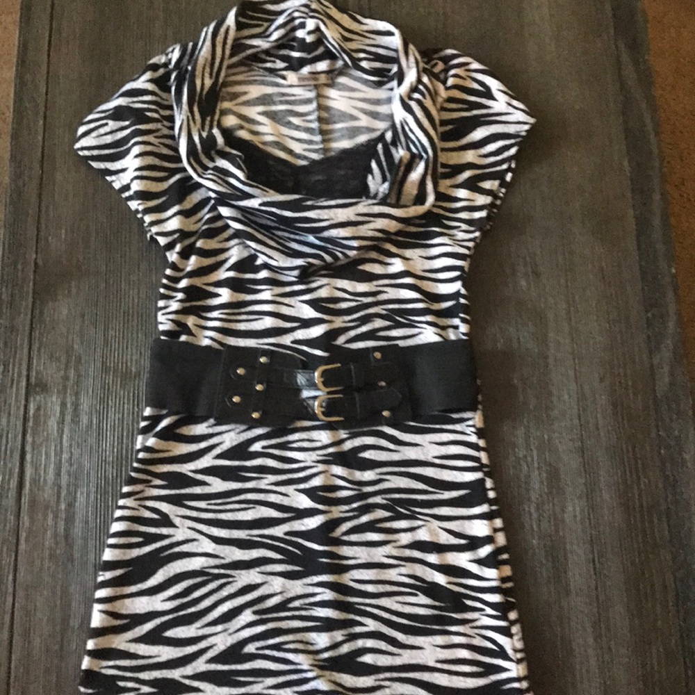 Zebra print top with belt, size Large